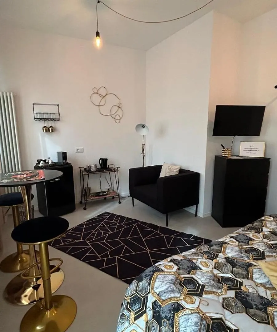 Comfort Accommodation Suite & Le Camere Bergamo 0*,